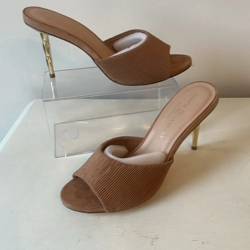 Chinese laundry Rhonda ripple decorative metallic heels sandals tan size 10 NWT